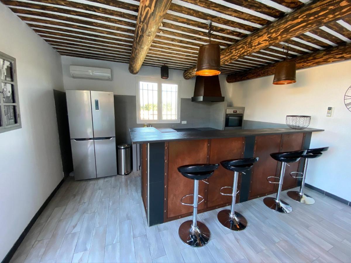 Domaine Des Francobelges - Appartements Lauris Exterior photo