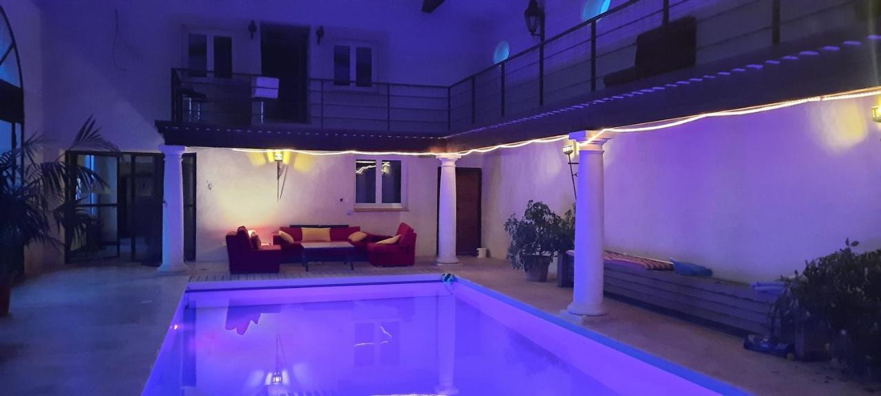 Domaine Des Francobelges - Appartements Lauris Exterior photo